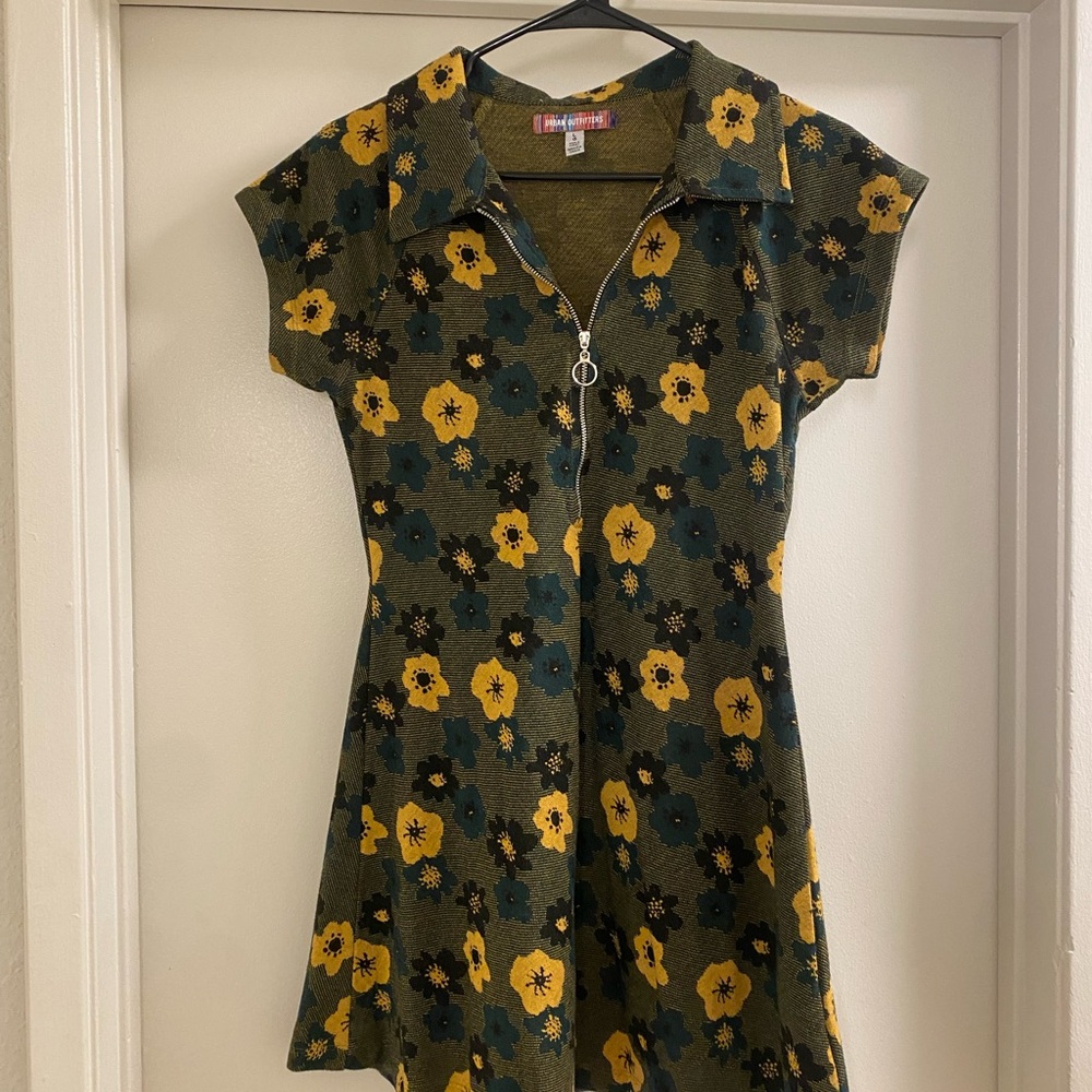 Urban Outfitters Green and Yellow Buttoned Sundress